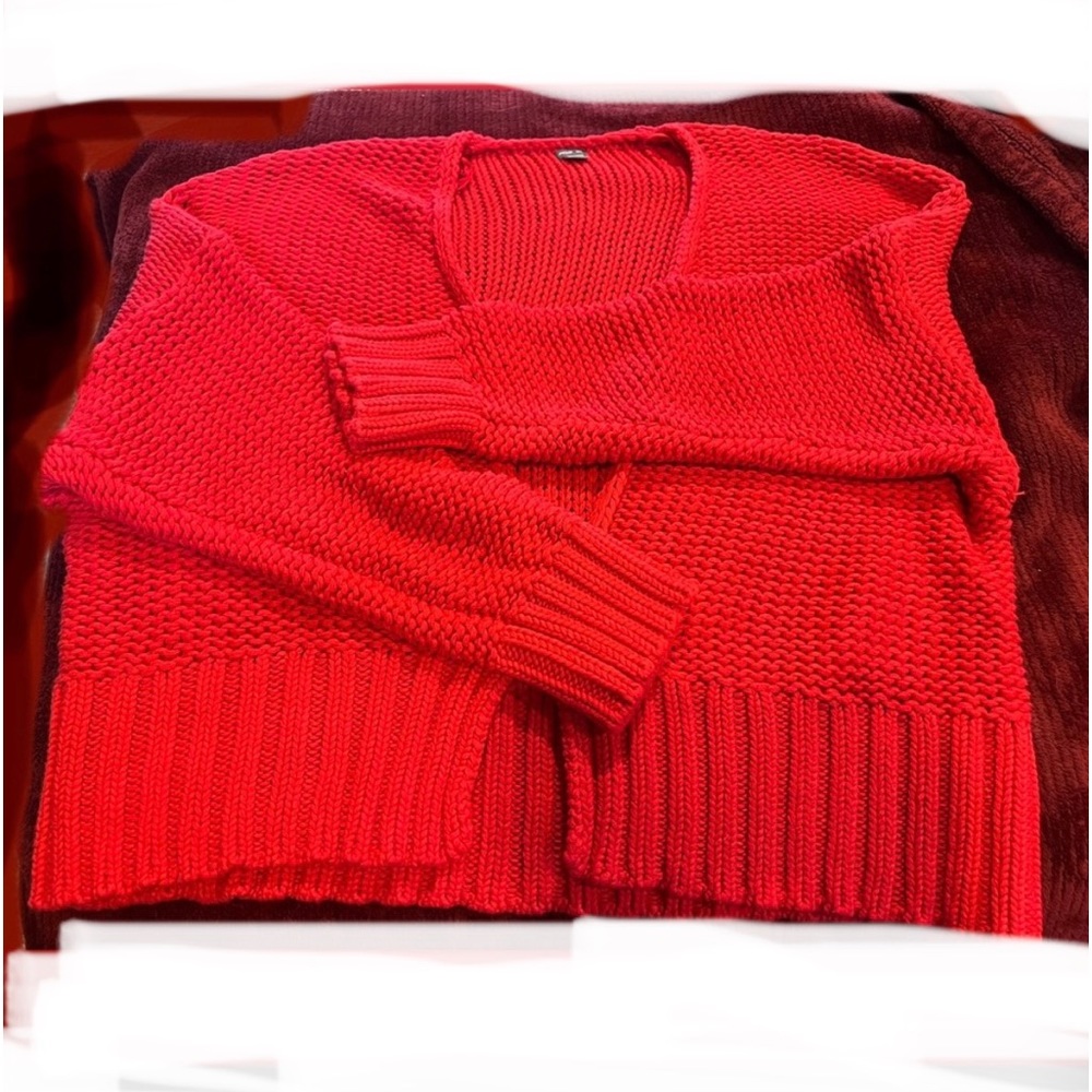 Aerie, size Medium Red open-front cardigan